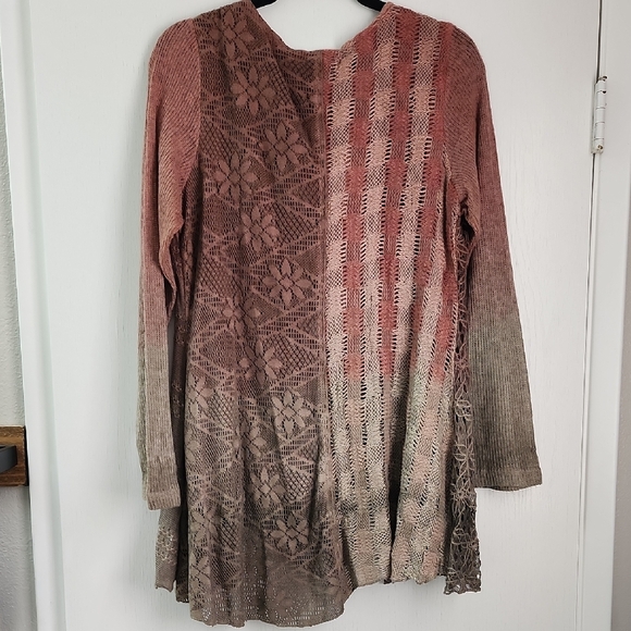 Elegant Women's Lace Blouse in Pink and Brown - Picture 7 of 8